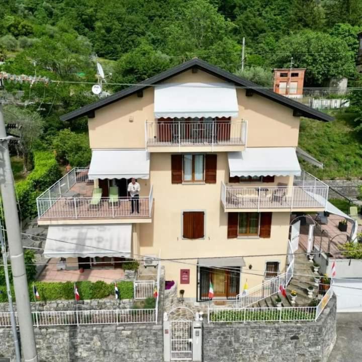 B&B-Foresteria Casa Della Musica Lake Como Mandello del Lario Exteriör bild