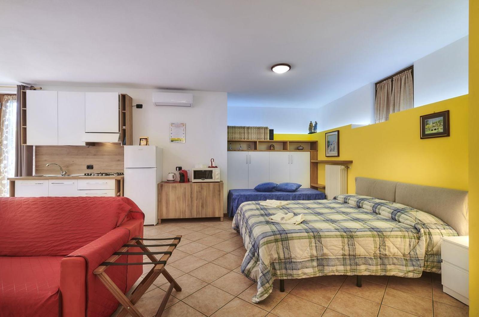 B&B-Foresteria Casa Della Musica Lake Como Mandello del Lario Rum bild