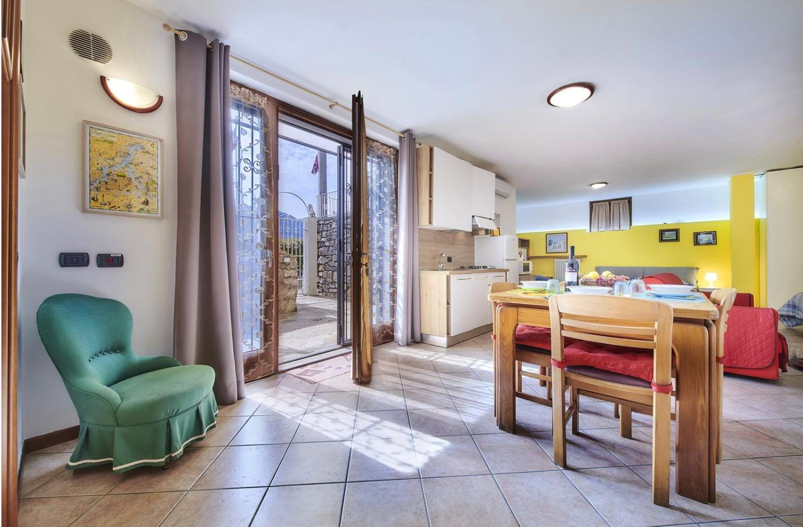 B&B-Foresteria Casa Della Musica Lake Como Mandello del Lario Rum bild