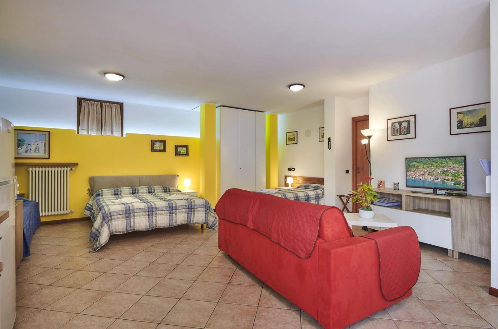 B&B-Foresteria Casa Della Musica Lake Como Mandello del Lario Rum bild