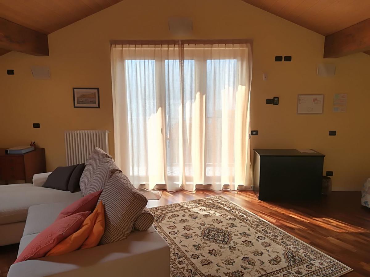 B&B-Foresteria Casa Della Musica Lake Como Mandello del Lario Exteriör bild